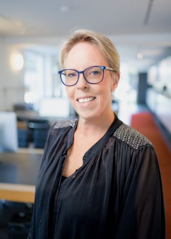 Anja Gräfin von Matuschka - CFO - Finanzsektor, interne Hausverwaltung- und Mietverwaltung, Ausbilderin und Office Managerin Anja Gräfin von Matuschka - CFO - Finanzsektor, interne Hausverwaltung- und Mietverwaltung, Ausbilderin und Office Managerin